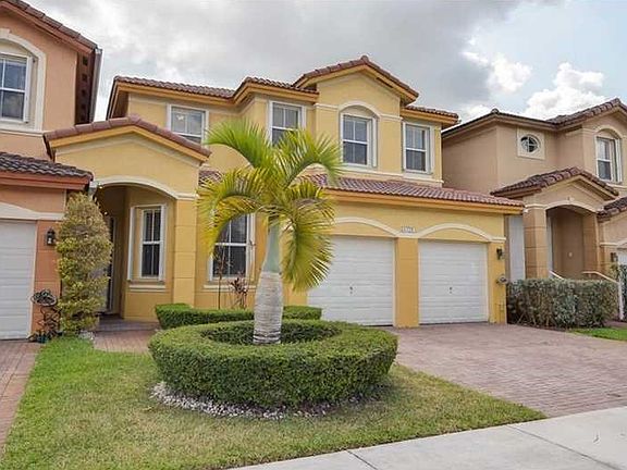 3rd image of 8721 NW 111th Ct