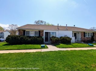 25 Galewood Dr, Matawan, NJ 07747