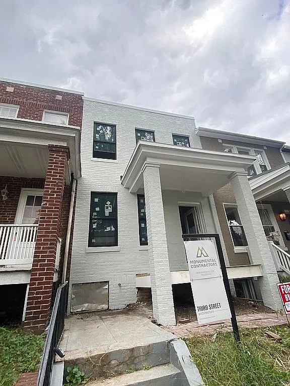 220 Cromwell Ter NE photo 1