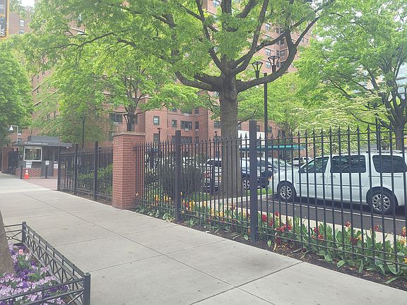 2nd image of 191 Willoughby St APT 14D