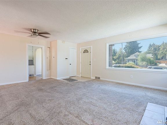 4th image of 4837 Yakima Ave