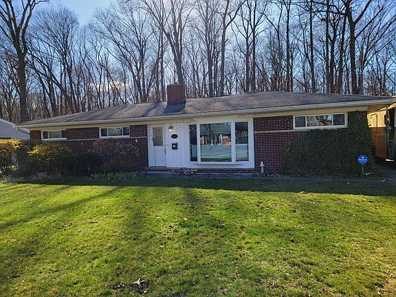 4th image of 18311 Norwich Rd