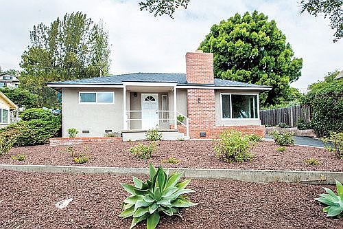 2nd image of 565 Arroyo Ave