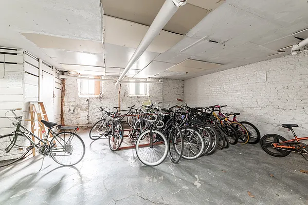 Rented by A & R Realty LLC | media 7