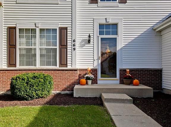 3rd image of 669 Needlegrass Pkwy