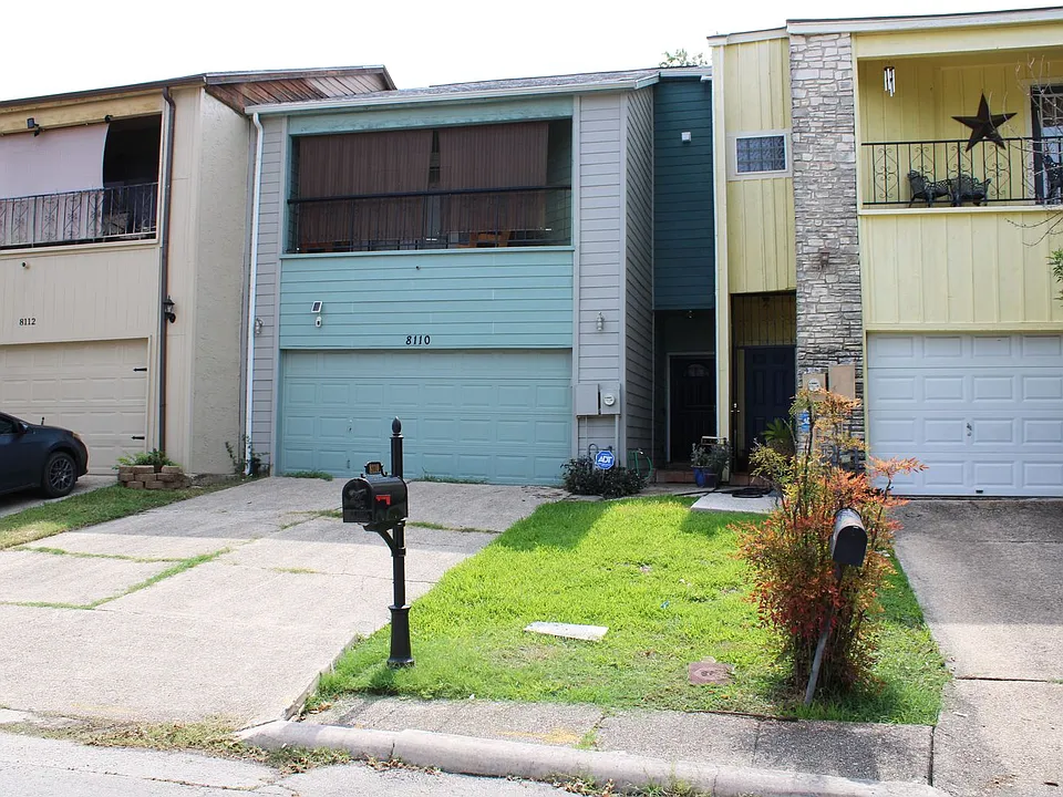 8110 Scottshill