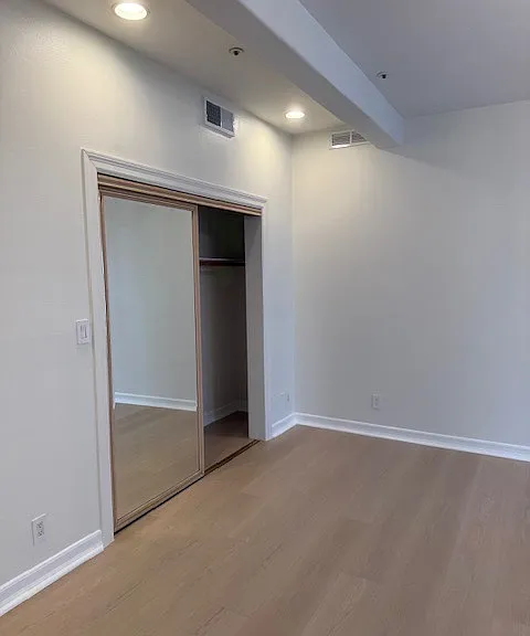 2618 N Vermont Ave — Photo 8