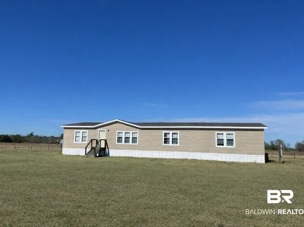 1064 Old Fannie Rd, Flomaton, AL 36441