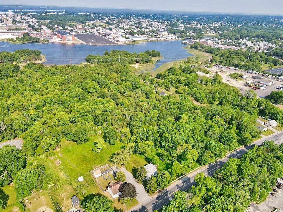 73 S Main St, MA 02743 Zillow