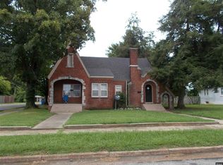 220 4th St, Fulton, KY 42041