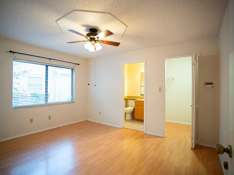 1141 Covington St — Photo 13