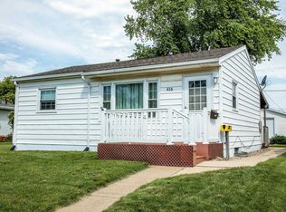 416 Black Hawk Rd, Waterloo, IA 50701