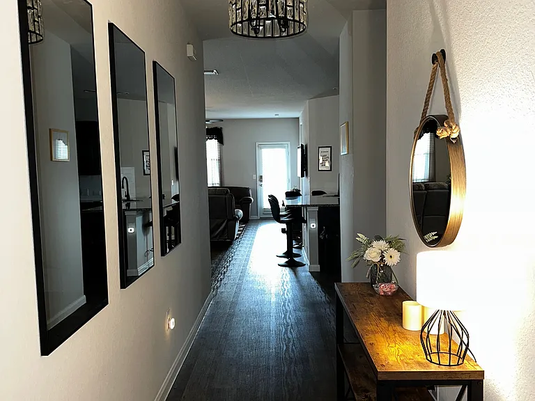 708 Quarton Dr — Photo 2