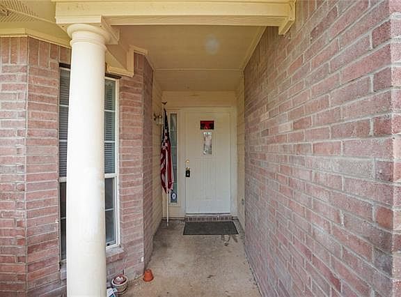 4th image of 5011 Causeway Ct
