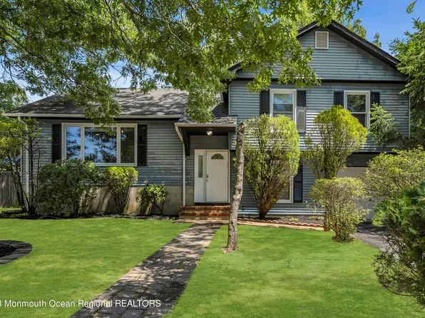 955 Hearthstone Drive, Lakewood, NJ 08701