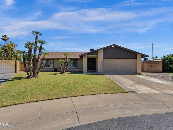 3rd image of 1420 E DUNBAR Drive