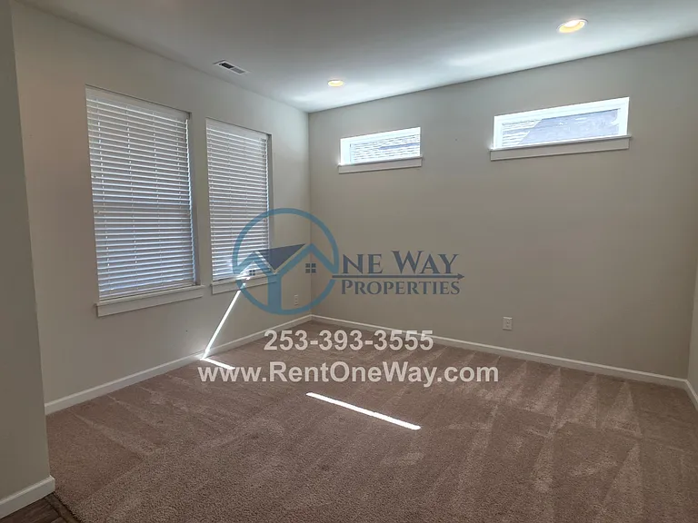 10518 191st Street Ct E — Photo 10