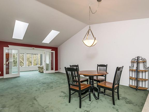 5th image of 3241 Lake Dr SE #5
