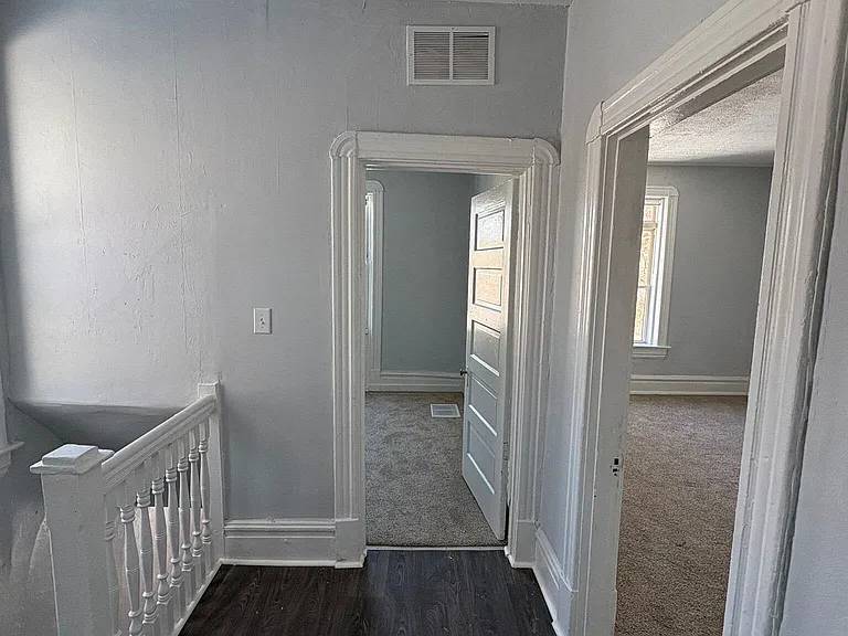 5846 Page Blvd #B — Photo 8