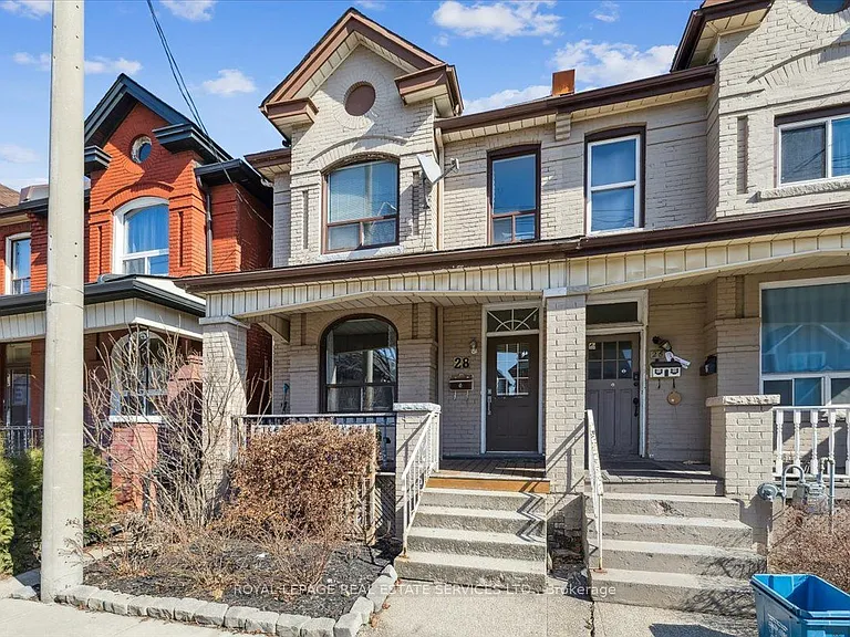 28 Saint Matthews Ave — Photo 2