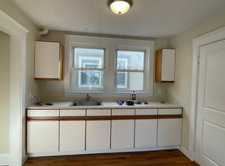 45 Stone St #3R, Beverly, MA 01915