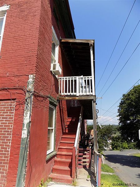 3rd image of 104 MAIN Street