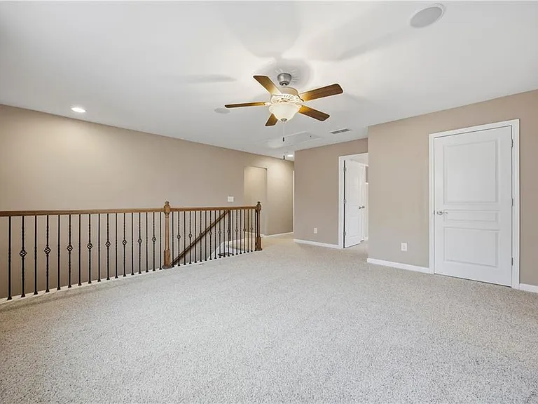 2002 Blossom Hill Dr — Photo 16