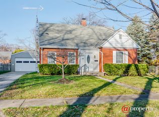 221 S Sunnybank Rd, Saint Joseph, MI 49085