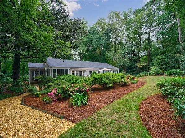3952 Club Dr NE, Atlanta, GA 30319