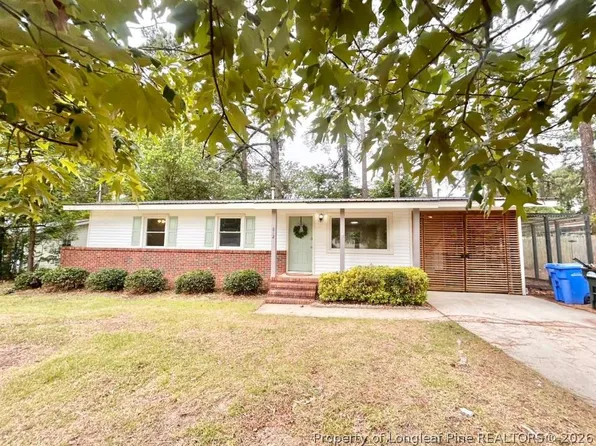 812 Stoneykirk Dr, Fayetteville, NC 28314