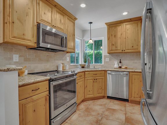 4th image of 2154 Alexander Way