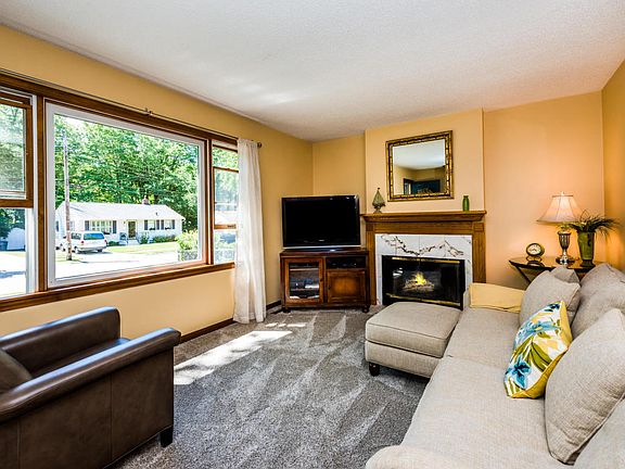 5th image of 2619 Botham Ct