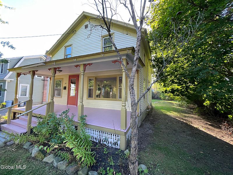 3rd image of 25 Corliss Avenue