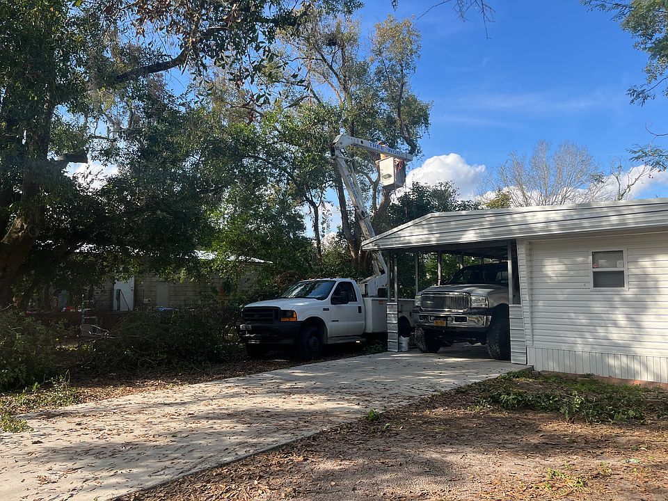 2nd image of 921 Helena Dr