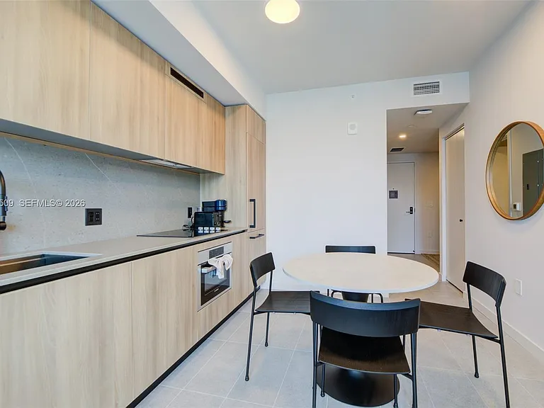 121 NE 5th St #3102 — Photo 9