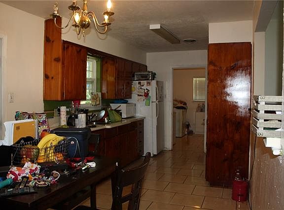 5th image of 4708 Richard St