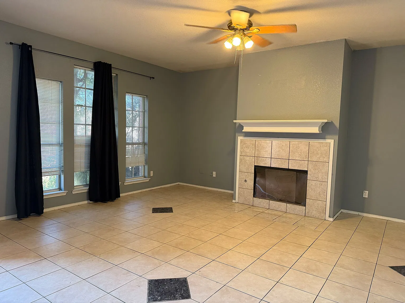 3 bed, 1517 sqft, $2,015 — Photo 3
