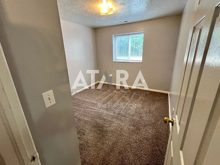 334 Childs Ave — Photo 26