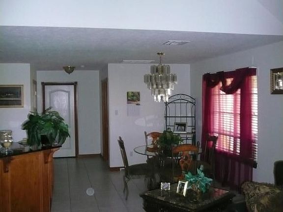 4th image of 4 Windy Hollow Dr
