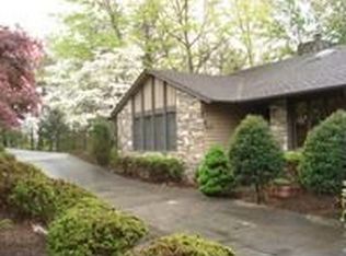 252 Ridgeway Rd, Lake Lure, NC 28746