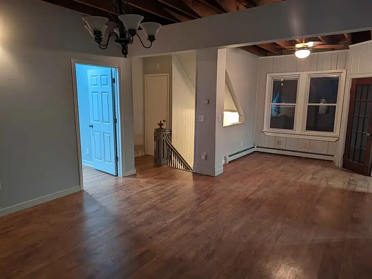 176 Broadway — Photo 2