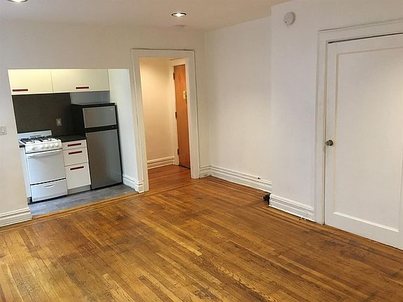 3rd image of 56 Glenwood Ave APT 48