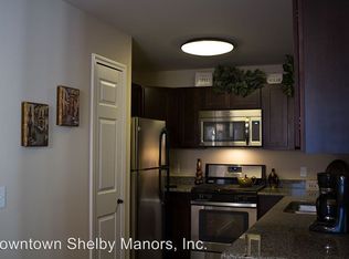 8280 Williamstown Dr, Shelby Township, MI