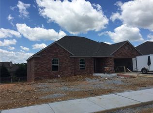 3174 Macon St, Springdale, AR 72764