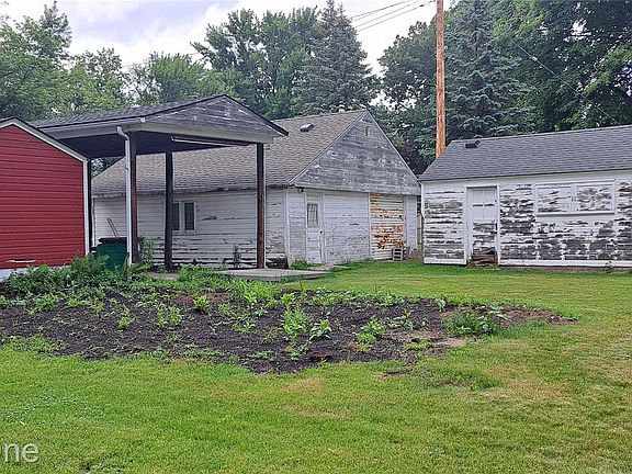 4th image of 23765 Mary St