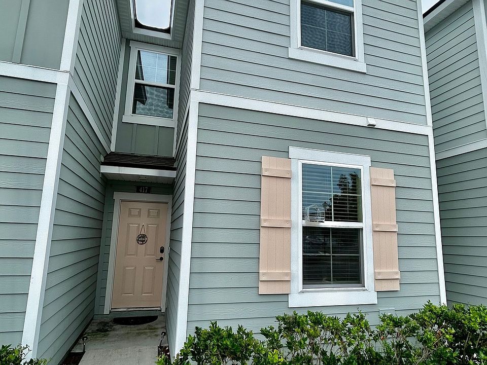 1st image of 417 Running Woods St