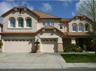 220 Lyman Cir, Sacramento, CA 95835