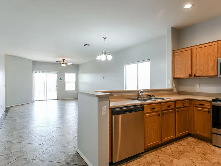 3761 W Eastman Ct — Photo 7