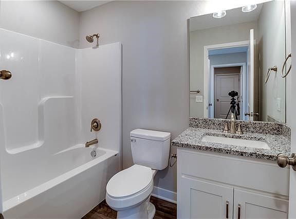 5th image of 3103 Carlisle Ct