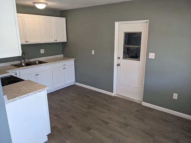 3701 Ferguson St — Photo 16